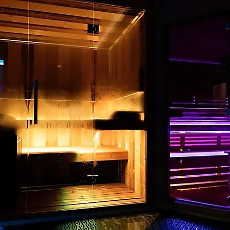 Hotel Premium Business 4*