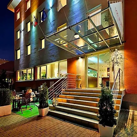 فندق Premium Business 4*