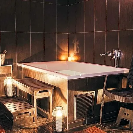 Hotel Premium Business 4*